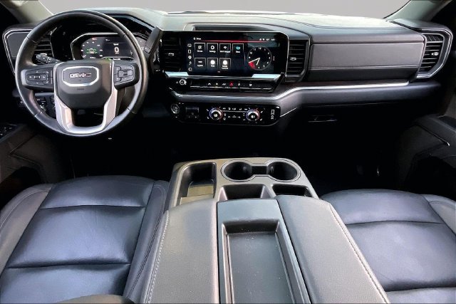 Used 2025 GMC Sierra 1500 SLT AWD/4WD image 7