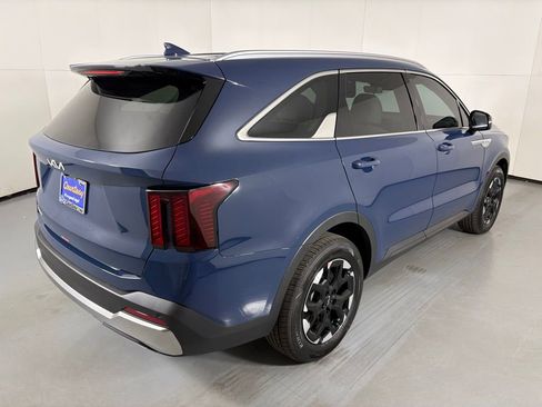 New 2026 Kia Sorento S FWD image 8