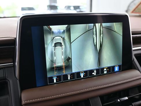 Used 2024 Chevrolet Tahoe High Country RWD image 22