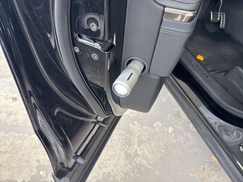 Used 2023 Rivian R1S Adventure AWD/4WD image 9