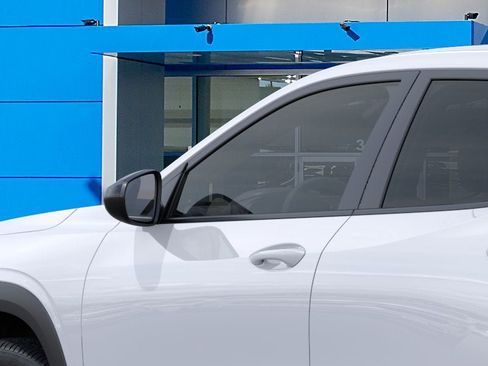 New 2026 Chevrolet Trax RS w/ Sunroof Package FWD image 30