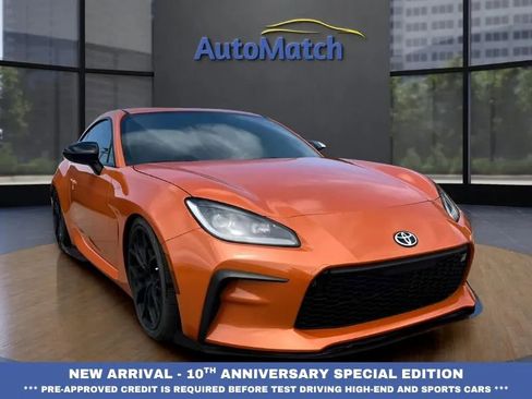 Used 2023 Toyota GR86 10th Anniversary SE RWD image 1