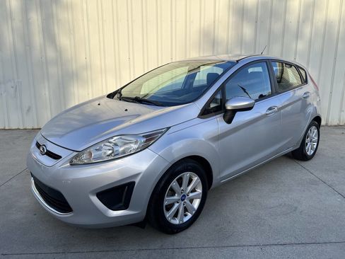 Used 2012 Ford Fiesta SE image 7