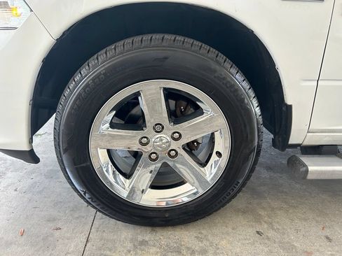 Used 2016 RAM 1500 Express RWD image 14