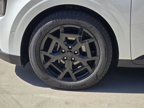 New 2026 Kia Carnival SX Prestige FWD image 9
