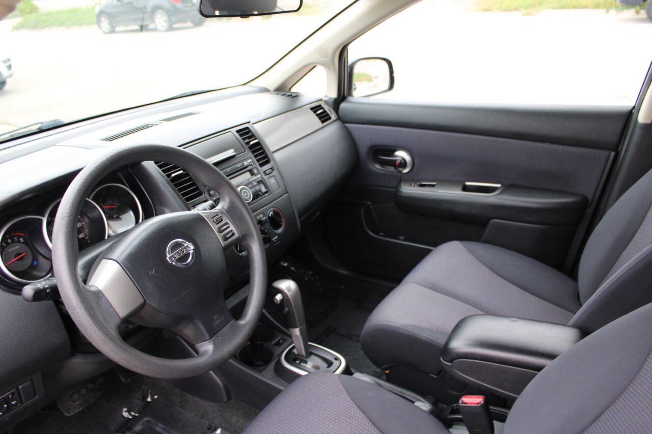 Used 2007 Nissan Versa Hatchback w/ ABS Pkg FWD image 19