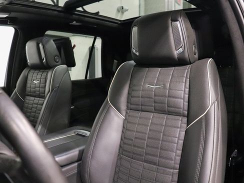 Certified 2023 Cadillac Escalade Sport Platinum w/ LPO, ONYX Package image 14