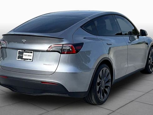 Used 2025 Tesla Model Y Performance AWD/4WD image 11