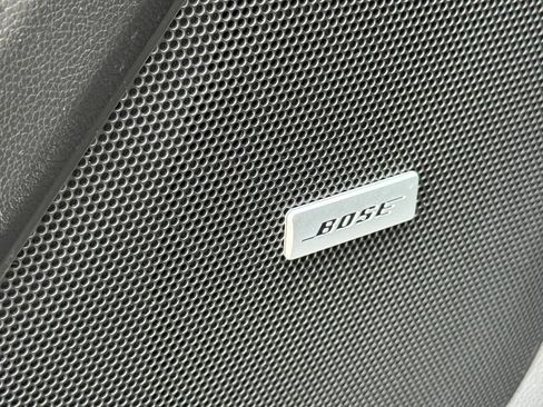 Used 2023 Chevrolet Traverse Premier FWD image 22