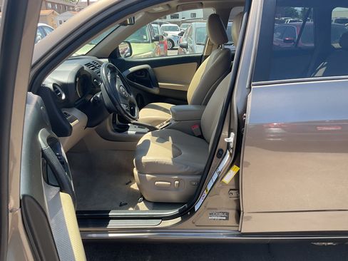 Used 2009 Toyota RAV4 Limited AWD/4WD image 10