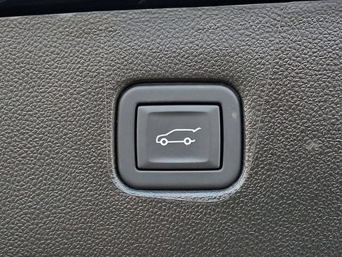 Used 2024 Chevrolet Blazer LT w/ Convenience Package FWD image 29