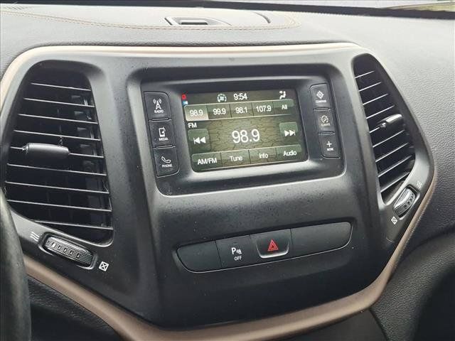 Used 2017 Jeep Cherokee Sport w/ Cold Weather Group AWD/4WD image 12