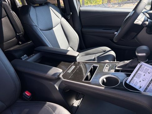 New 2026 Toyota Sienna XLE Woodland Edition AWD/4WD image 15