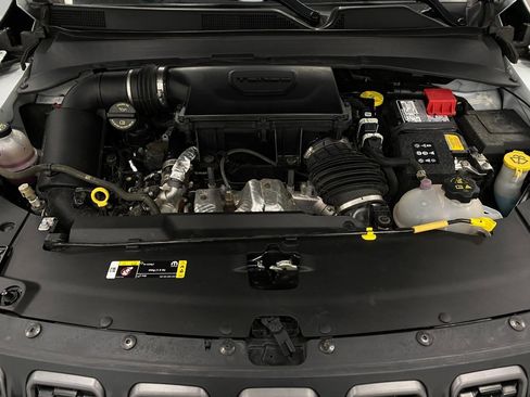 Used 2025 Jeep Compass Trailhawk w/ Trailer Tow Group image 12