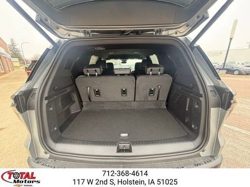 New 2026 Chevrolet Traverse LT w/ Midnight/Sport Edition AWD/4WD image 12