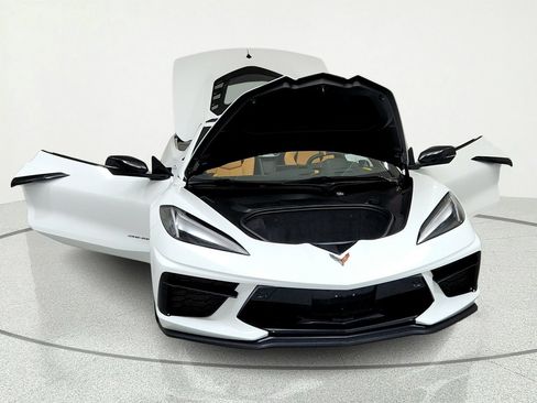 Used 2023 Chevrolet Corvette Stingray Preferred Cpe RWD image 15