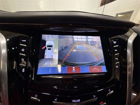 Certified 2020 Cadillac Escalade Luxury w/ Escalade Sport Edition image 17