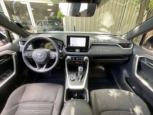 Used 2024 Toyota RAV4 SE w/ Weather Package AWD/4WD image 18