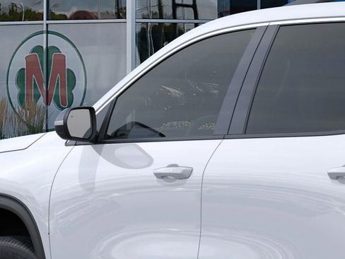 New 2026 Chevrolet Traverse LT image 12