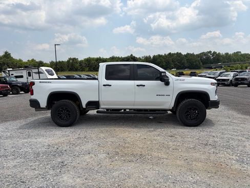 Used 2026 Chevrolet Silverado 2500 ZR2 w/ ZR2 Bison Edition AWD/4WD image 14