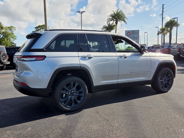 New 2026 Jeep Grand Cherokee Limited AWD/4WD image 8