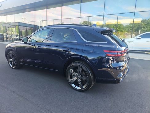 Used 2022 Genesis GV70 3.5T Sport w/ Sport Prestige Package AWD/4WD image 6