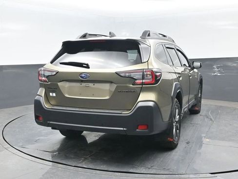 Used 2025 Subaru Outback Onyx Edition AWD/4WD image 19