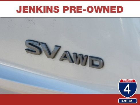 Used 2024 Nissan Rogue SV AWD/4WD image 14