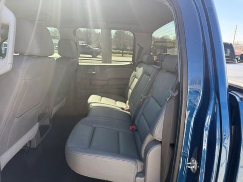 Used 2018 GMC Sierra 1500 SLT w/ Suspension Package, Off-Road image 10