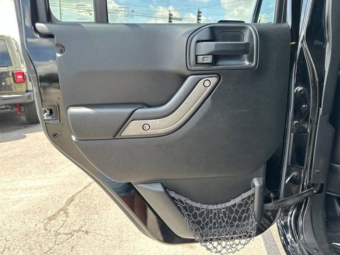 Used 2016 Jeep Wrangler Unlimited Sport w/ Quick Order Package 24S AWD/4WD image 15
