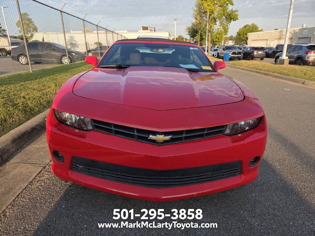Used 2015 Chevrolet Camaro LT RWD image 2