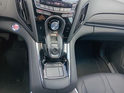 Used 2025 Acura RDX SH-AWD image 26