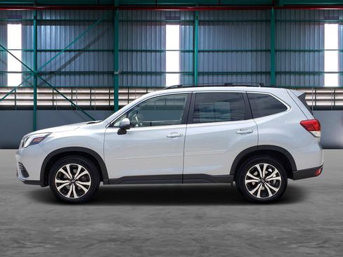 Used 2022 Subaru Forester Limited AWD/4WD image 2