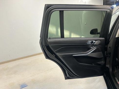 Used 2023 BMW X7 xDrive40i w/ Premium Package image 24