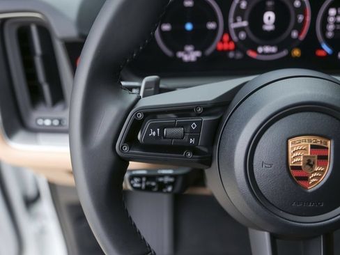 Certified 2026 Porsche Cayenne Coupe AWD/4WD image 19