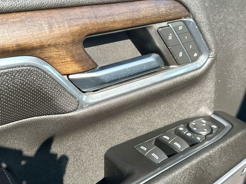 Used 2024 Chevrolet Silverado 3500 High Country w/ High Country Premium Package image 13