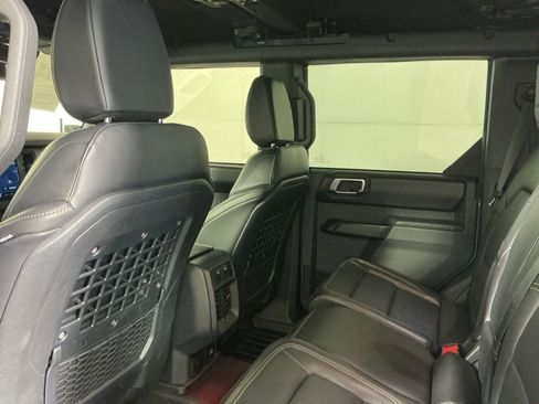 Used 2025 Ford Bronco Badlands image 25