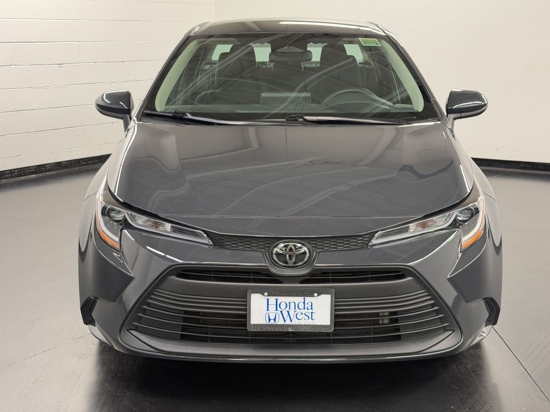 Used 2024 Toyota Corolla LE FWD image 6