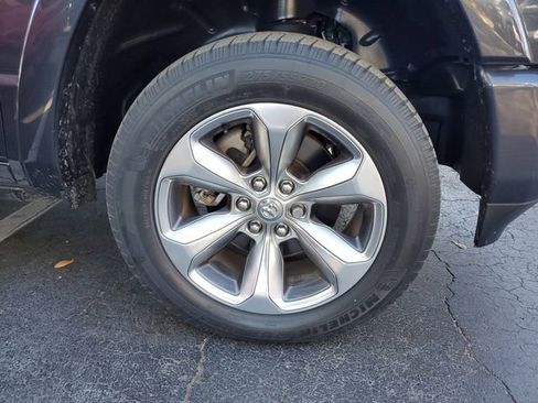 Used 2019 RAM 1500 Limited image 5