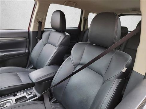 Used 2019 Mitsubishi Outlander SEL FWD image 13