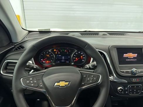 Used 2024 Chevrolet Equinox LT FWD image 13
