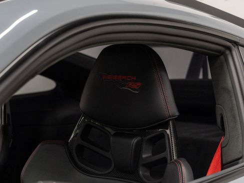 Used 2025 Porsche 911 GT3 RS image 29
