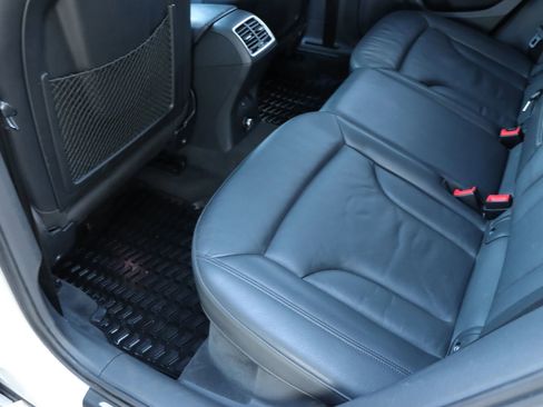 Used 2018 Audi Q3 2.0T Premium image 23