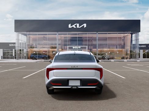 New 2026 Kia K4 FWD image 6