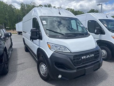 Used 2026 RAM ProMaster 2500 w/ Convenience Group FWD image 6