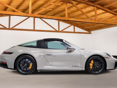 Used 2026 Porsche 911 Targa 4 GTS AWD/4WD image 6