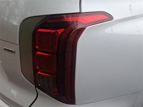 Used 2024 Hyundai Palisade Calligraphy image 7