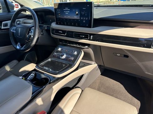 Used 2021 Lincoln Nautilus Reserve w/ Equipment Group 202A image 15