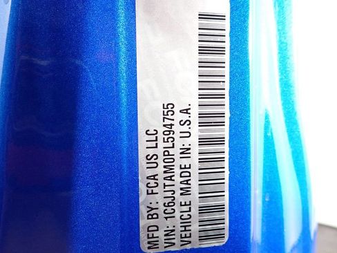 Used 2023 Jeep Gladiator Willys image 47