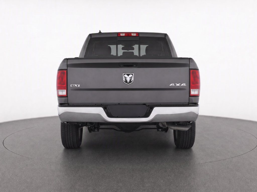Used 2022 RAM 1500 Classic SLT AWD/4WD image 7